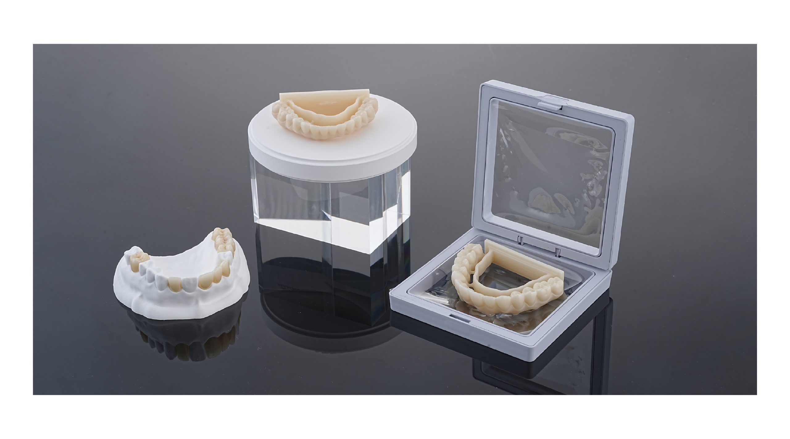 A high-strength full-arch bridge restoration milled from Mammudent ST-C multilayer zirconia block.